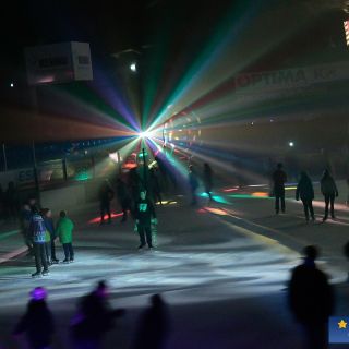 Eisdisco - Öffentlicher Lauf in der NETZSCH-Arena - Eissporthalle NETZSCH-Arena des VER-Selb - Heimat der Selber Wölfe in der ErlebnisRegion Fichtelgebirge